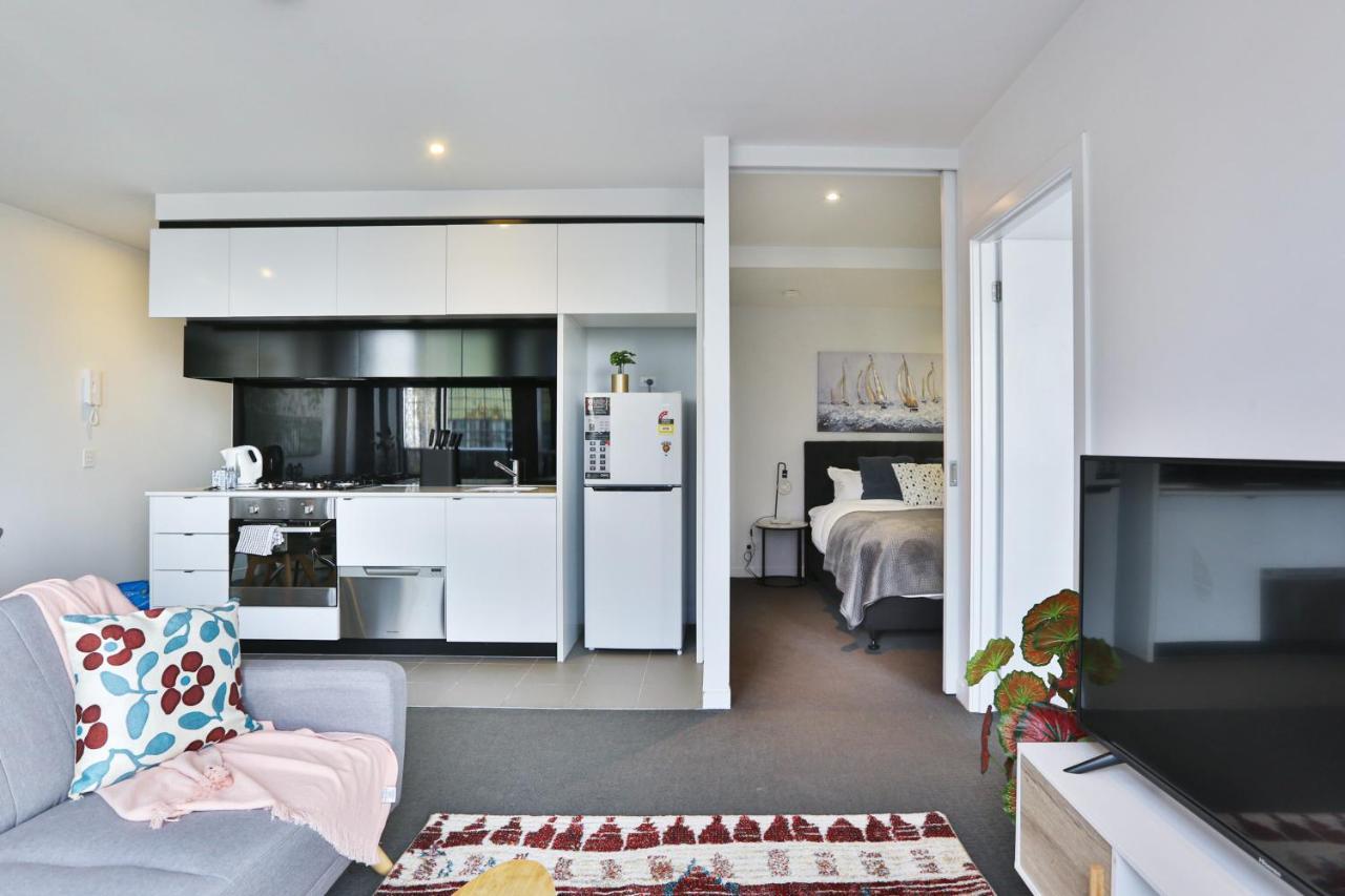 My80 Apartment Located In The Inner Of Melbourne Cbd Buitenkant foto