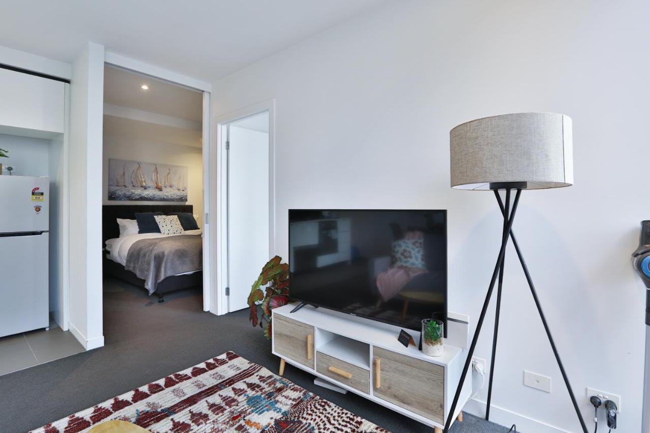 My80 Apartment Located In The Inner Of Melbourne Cbd Buitenkant foto